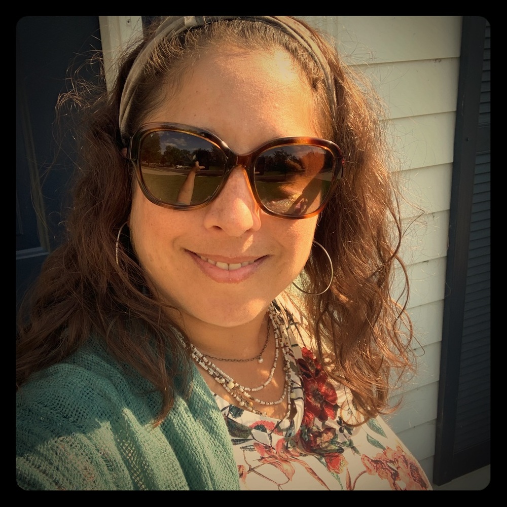 Meet your Posher, Ivy